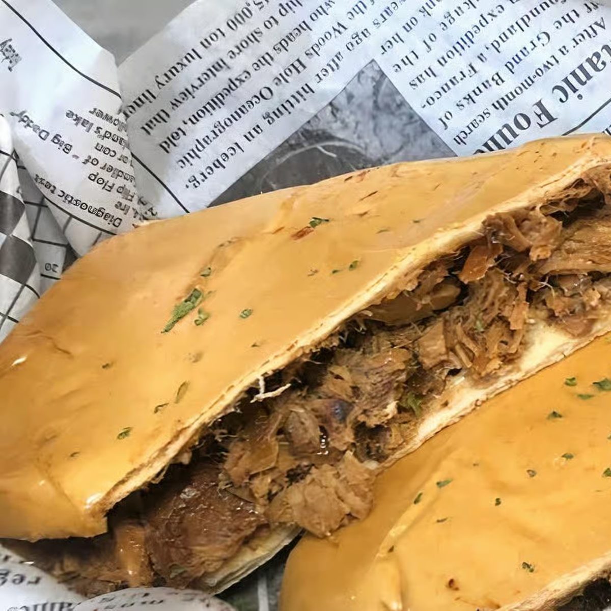 Pan Con Lechon